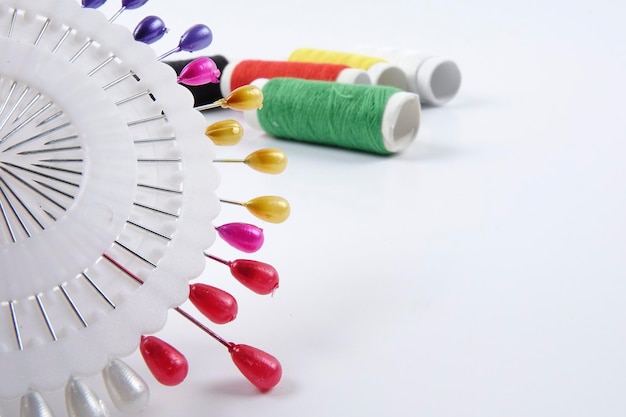 Палитра ниток и инструменты